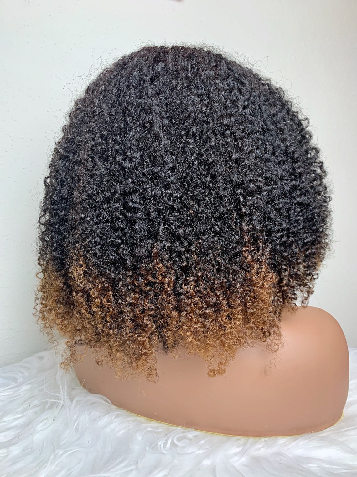 18"-24" Kinky Curly "C" Fake Scalp Bang Wig - Image 5